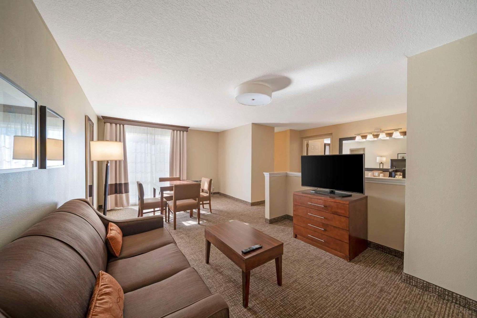 Comfort Suites Red Bluff Near I-5 المظهر الخارجي الصورة