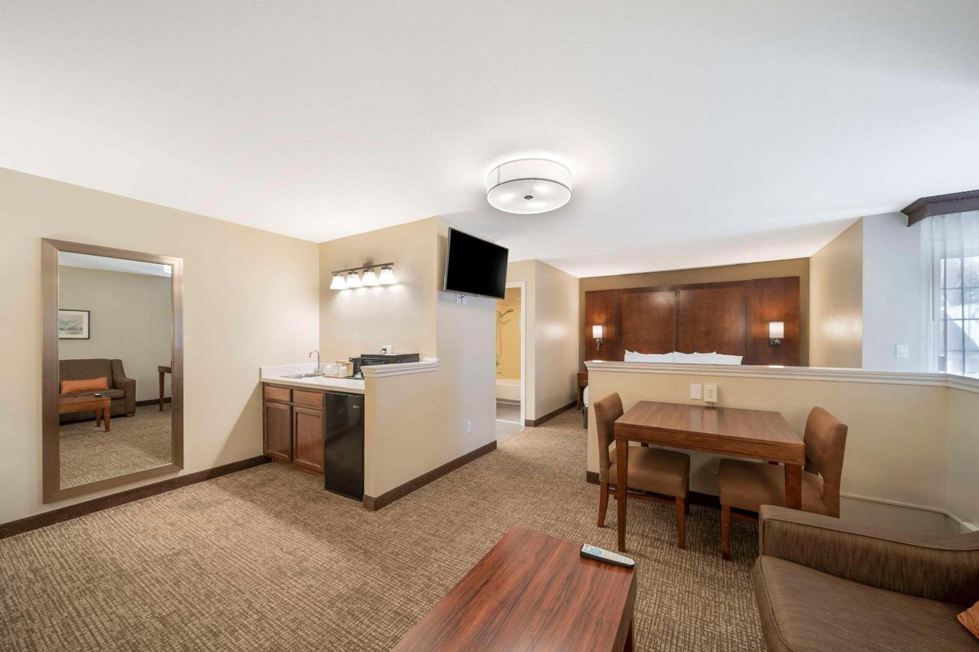 Comfort Suites Red Bluff Near I-5 المظهر الخارجي الصورة