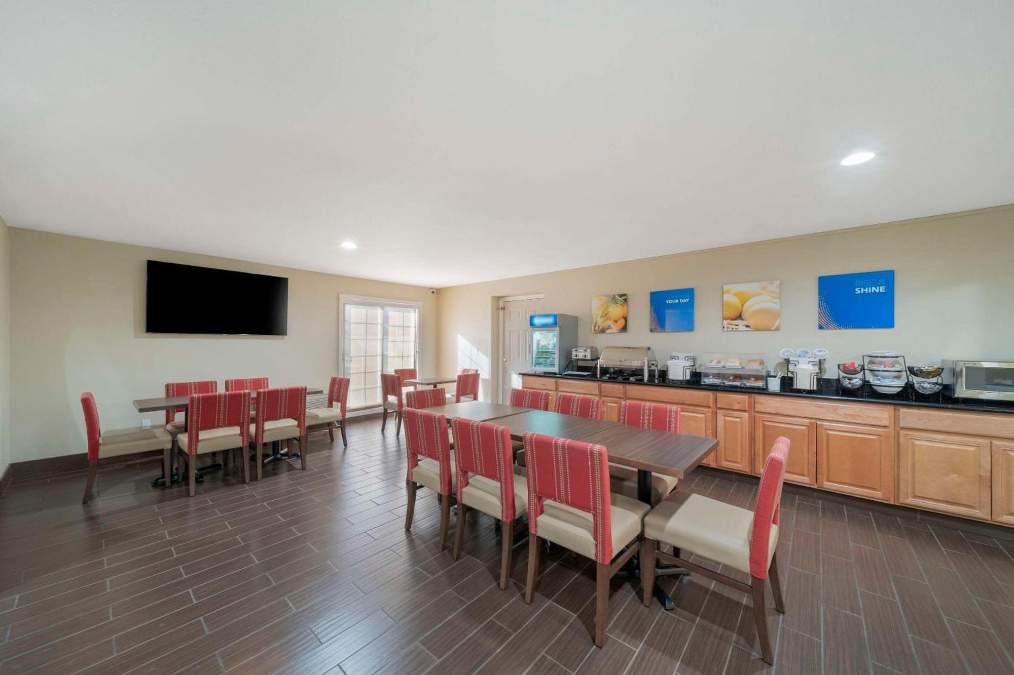 Comfort Suites Red Bluff Near I-5 المظهر الخارجي الصورة